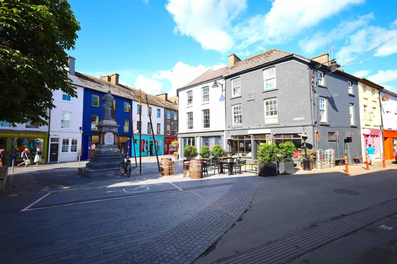 Long Quay Apartments, Clonakilty Eksteriør bilde